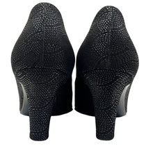 Load image into Gallery viewer, Vintage 80s Bruno Magli Black Cone Heels Size 7.5 AA