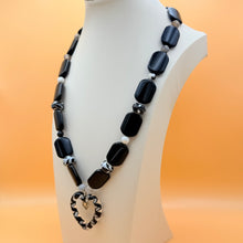 Load image into Gallery viewer, Vintage Y2K Glass Agate Beaded Heart Pendant Necklace