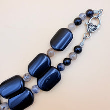 Load image into Gallery viewer, Vintage Y2K Glass Agate Beaded Heart Pendant Necklace