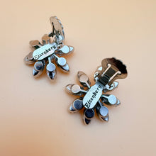 Load image into Gallery viewer, 1950s Eisenberg Ice Rhinestone Flower Clip On Earrings
