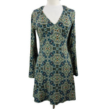 Load image into Gallery viewer, Hooded Paisley Bell Sleeve Dress Size Medium