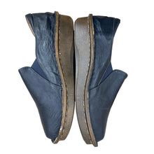 Load image into Gallery viewer, L'Artiste Emilia Leather Loafer Size 9.5