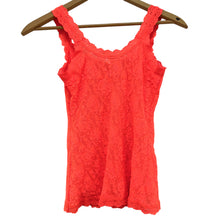 Load image into Gallery viewer, VTG Y2K Lace Camisole Size Small