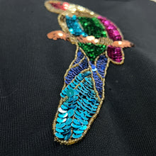 Load image into Gallery viewer, VTG Y2K Sequin Parrot Sleeveless Knit Top Size Medium