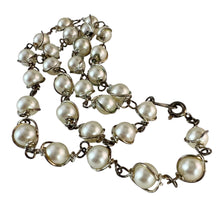 Load image into Gallery viewer, VTG Faux Pearl Silver Link Collar Necklace 16"
