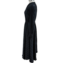 Load image into Gallery viewer, Black Pleated 70s Style Long Sleeve Maxi Dress Size Small