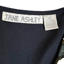 Load image into Gallery viewer, Vintage Tapestry Vest Size Medium