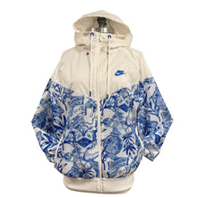 Load image into Gallery viewer, Nike Windrunner Women’s Blue Toile Print Hooded Jacket – Size Small – Rare Limited Edition -Style Code FZ2724-113