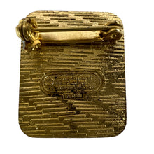 Load image into Gallery viewer, Vintage VAIL PIN Collectible 1"