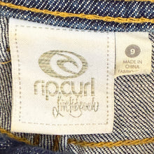 Load image into Gallery viewer, Y2K Low Rise Bermuda Denim Shorts Size 9