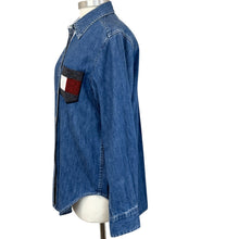 Load image into Gallery viewer, VTG Tommy Hilfiger Flag Pocket Denim Shirt Size Medium