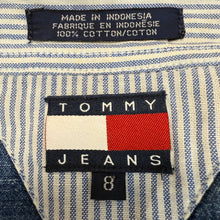 Load image into Gallery viewer, VTG Tommy Hilfiger Flag Pocket Denim Shirt Size Medium