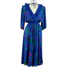 Load image into Gallery viewer, Diane Freis Dress Size Medium