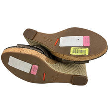 Load image into Gallery viewer, Clarks Bronze Leather Wedge Sandals