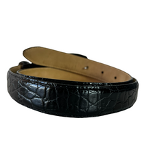 Load image into Gallery viewer, Ben Amun Silver Plate Equestrian Buckle Croc Embossed Leather Belt Size Medium