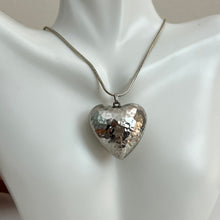 Load image into Gallery viewer, Vintage Hammered Silver Puffy Heart Pendant