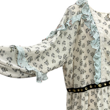 Load image into Gallery viewer, Truly You Ruffle Hem Skater Dress In Ditsy Floral Size 28