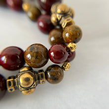 Load image into Gallery viewer, Vintage Polished Stone Bead Necklace 24"