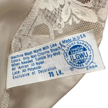 Load image into Gallery viewer, Vintage ILGWU Full Slip Size 32