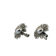 Load image into Gallery viewer, Vintage Silver Floral Screw Back Earrings