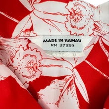 Load image into Gallery viewer, Vintage Floral Aloha Shirt Size Medium
