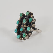 Load image into Gallery viewer, Vintage Sterling Silver Turquoise Snake Eye Ring - Size 5.5
