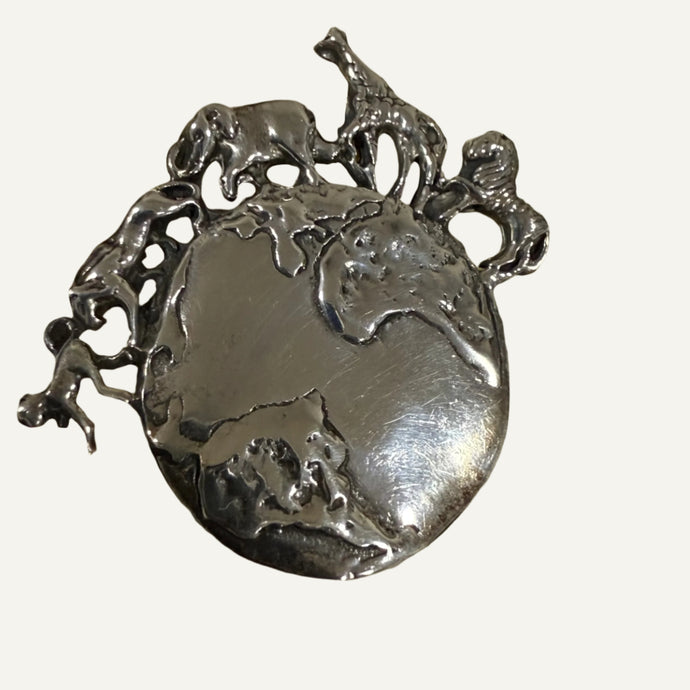 Vintage 925 Silver Safari Earth Pendant Brooch