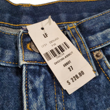 Load image into Gallery viewer, NWT CARMAR High Rise Straight Jeans Size 27
