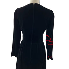 Load image into Gallery viewer, Mollie Parnis Boutique 1960s Long Black Velvet Dress Size XS-XXS
