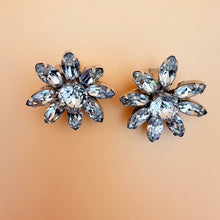 Load image into Gallery viewer, 1950s  Eisenberg Ice Rhinestone Flower Clip On Earrings
