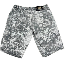 Load image into Gallery viewer, VTG HIS Skater Cargo Shorts Size 30
