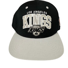 Load image into Gallery viewer, Mitchell &amp; Ness Los Angeles Kings Black &amp; Silver Script Snapback Hat
