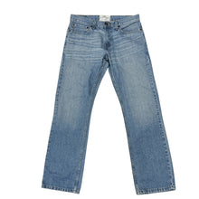 Load image into Gallery viewer, Y2K Levis Slim Straight Jeans Medium Wash Denim 32x30

