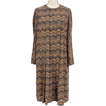 Load image into Gallery viewer, 1970s Earth Tone Chevron Pleated Midi Tent Dress Size Large
