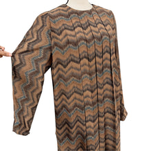 Load image into Gallery viewer, 1970s Earth Tone Chevron Pleated Midi Tent Dress Size Large
