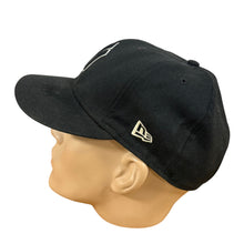 Load image into Gallery viewer, New Era New York Yankees 59FIFTY Fitted Hat Size 7 1/8 Black Wool MLB Cap
