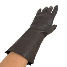Load image into Gallery viewer, Vintage 1950s 1960s Dark Brown Leather Gloves Mid Length 6.5
