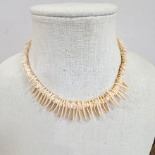 Load image into Gallery viewer, VTG 70s Boho  Fringe  Necklace with Barrel Clasp

