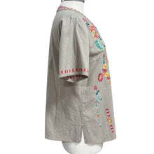 Load image into Gallery viewer, Savannah Jane Embroidered Floral Tunic Top Size Small

