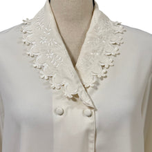 Load image into Gallery viewer, Vintage 80s Embroidered Collar Button Up Shirt Size Large
