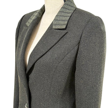 Load image into Gallery viewer, Vintage Structured Statement Wool Blazer Size 9
