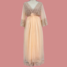 Load image into Gallery viewer, Vintage 1970s Peaches and Cream Nightgown &amp; Maxi Robe Set Small/Medium
