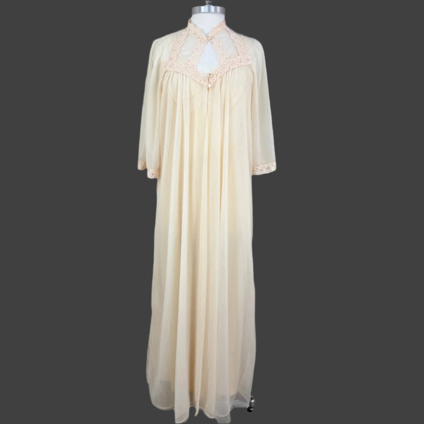 VTG Peignoir Robe & Nightgown Medium