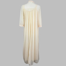 Load image into Gallery viewer, VTG Peignoir Robe &amp; Nightgown Medium
