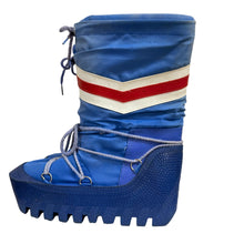 Load image into Gallery viewer, 70s Moon Boots Size Size 5-6
