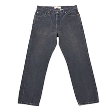 Load image into Gallery viewer, Early 2000s Levi&#39;s 505 Regular Fit Jeans 34
