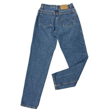 Load image into Gallery viewer, 90s Levi’s 551 Mid Rise Relaxed Fit Tapered Leg Jeans Waist 28
