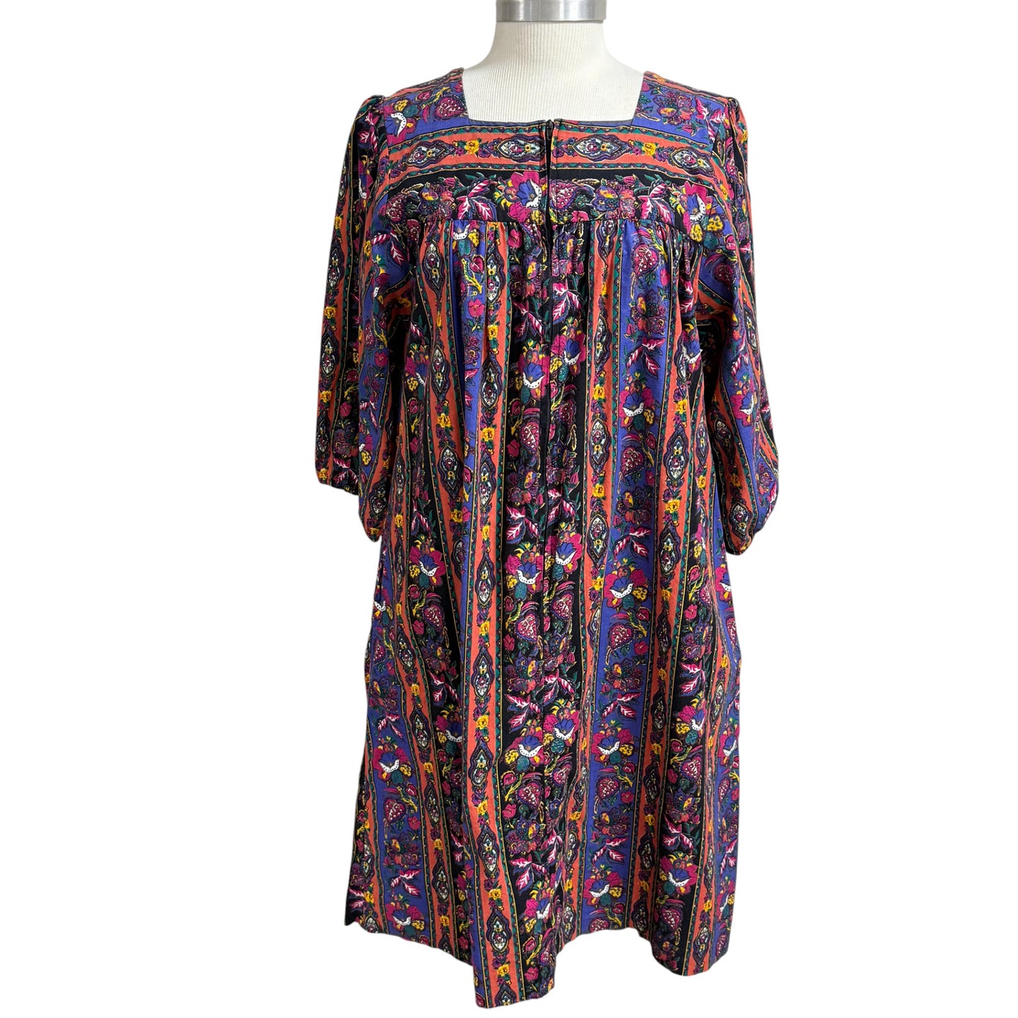 1980s Purple Paisley Caftan Size Medium