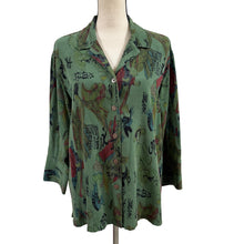 Load image into Gallery viewer, Tianello Oversized VTG Rayon Geisha Button Up Size XS
