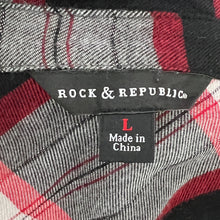 Load image into Gallery viewer, Rock and Republic Plaid Button Up Flannel Shirt Size Large
